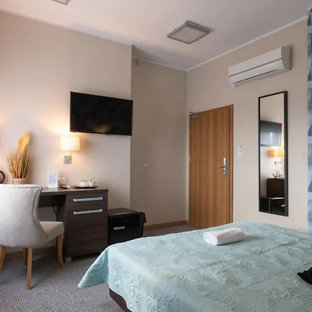 Zloty Staw Bed & Breakfast