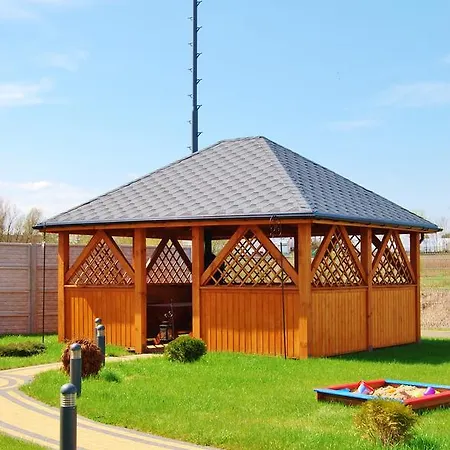 Zloty Staw Bed & Breakfast 3*