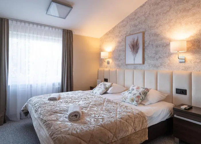 Zloty Staw Couette-café 3*