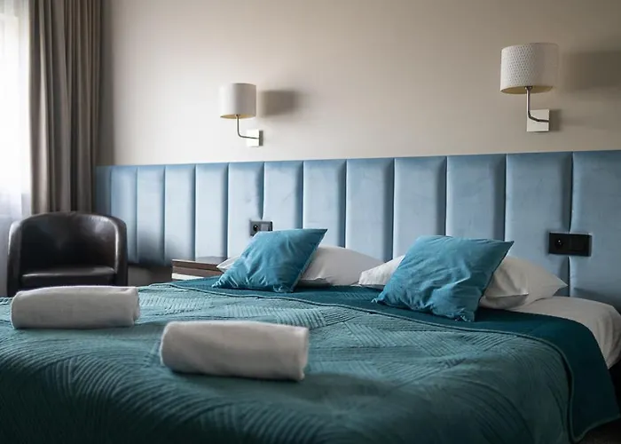 Zloty Staw Couette-café